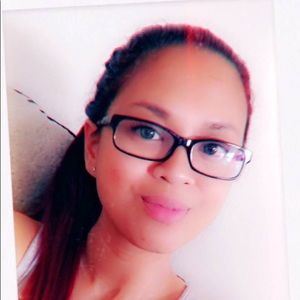 Meet your Posher, Priscilla